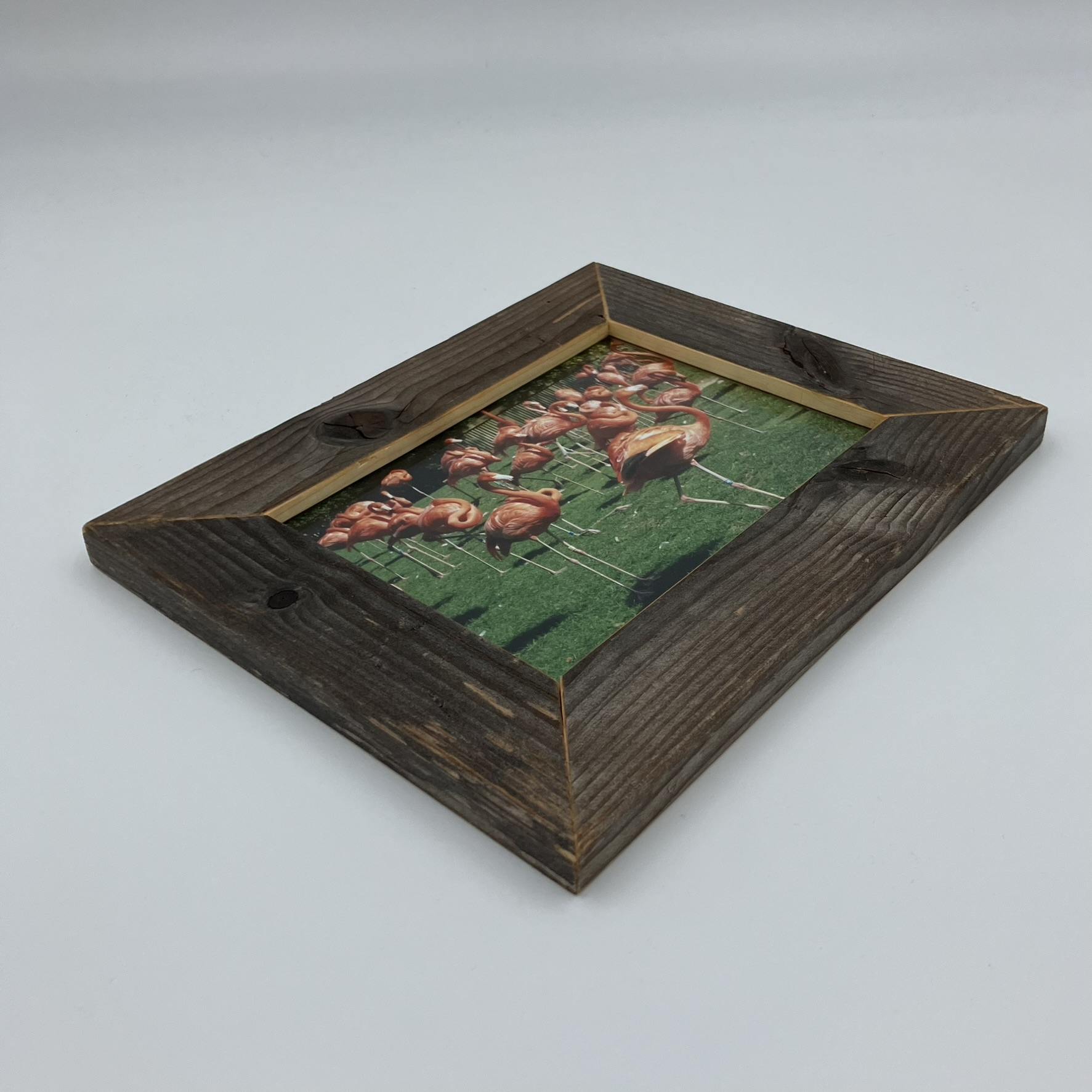 Massivholzbilderrahmen aus Altholz (upcycling) für 13er Bildformat Massivholzbilderrahmen aus Altholz (upcycling) für 13er Bildformat Bilderrahmen