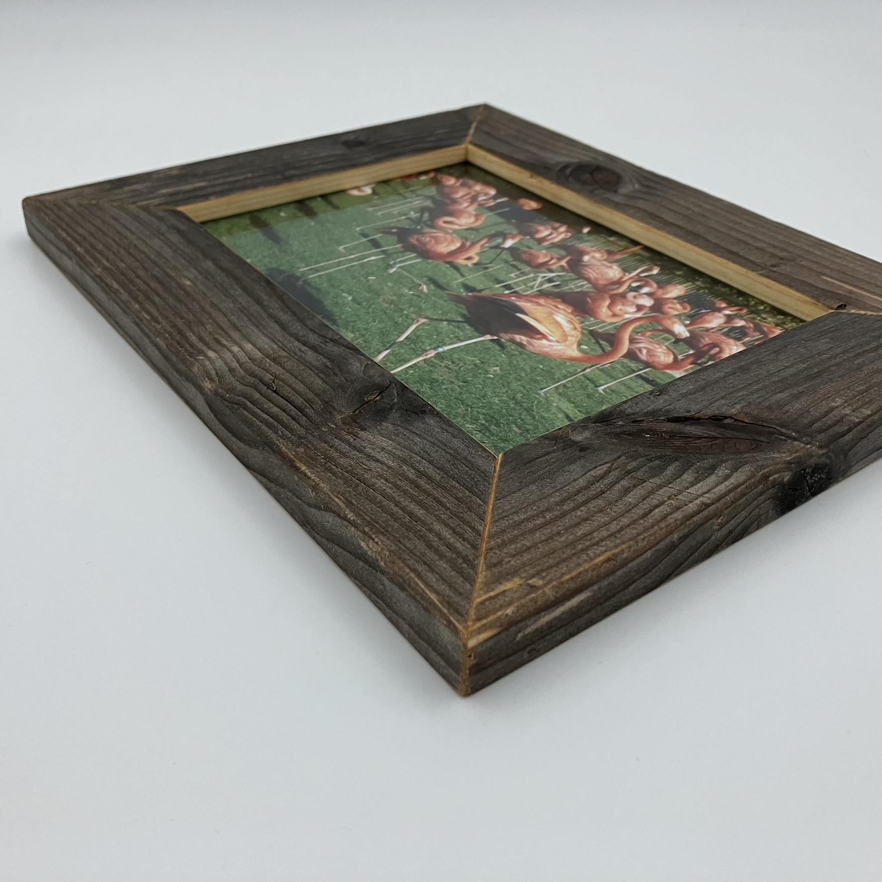 Massivholzbilderrahmen aus Altholz (upcycling) für 13er Bildformat Massivholzbilderrahmen aus Altholz (upcycling) für 13er Bildformat Bilderrahmen